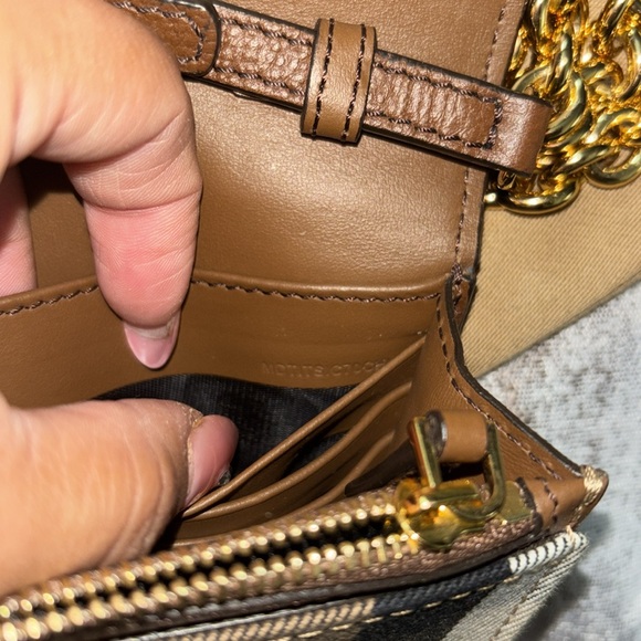 💛🤎 Burberry Crossbody bag 🤎💛 - Picture 8 of 8